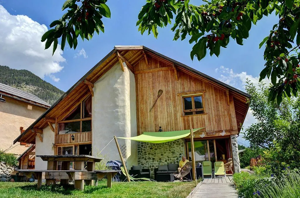 Hébergement de vacances Villa Brin de Paille à Saint-Martin-de-Queyrières France