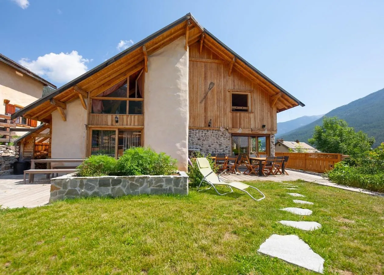 Holiday home Brin De Paille Villa Saint-Martin-de-Queyrieres