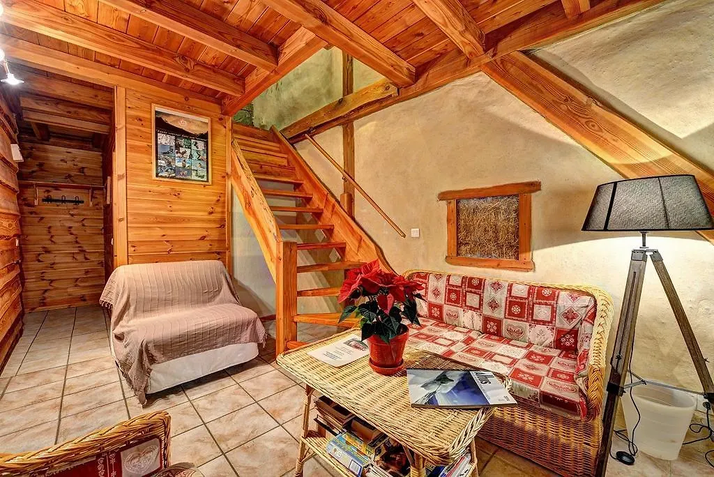 Brin De Paille Villa Saint-Martin-de-Queyrieres