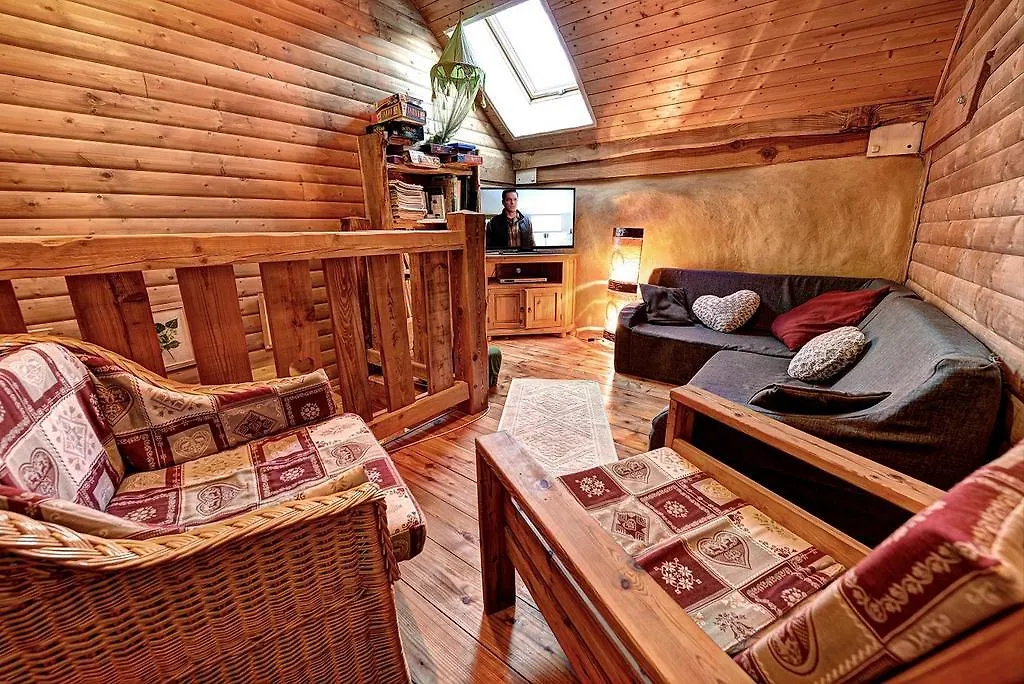Holiday home Brin De Paille Villa Saint-Martin-de-Queyrieres